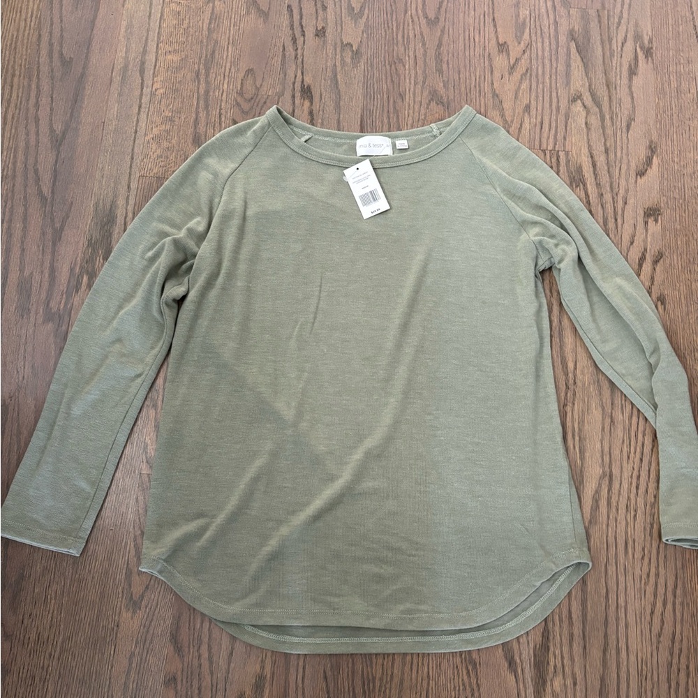 NWT Mia & Tess by Paper Store Olive Green Long Sleeve Women's Top